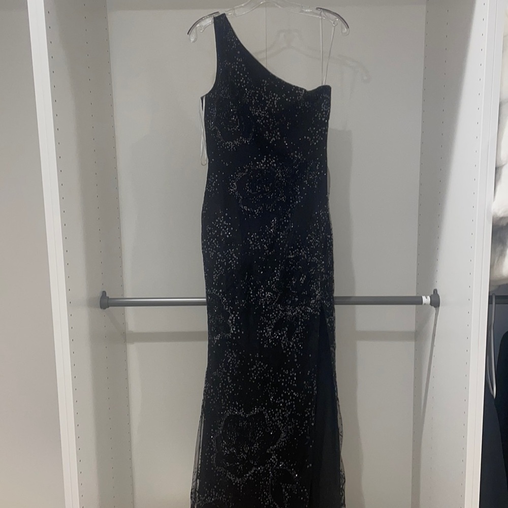 Black Marchesa Notte one shoulder dress. Excellent condition.